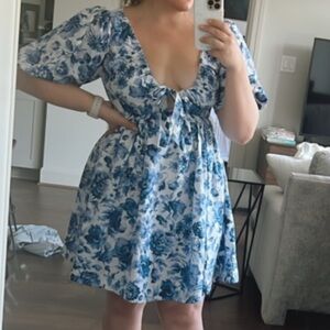 Abercrombie & Fitch Blue and White Floral Dress